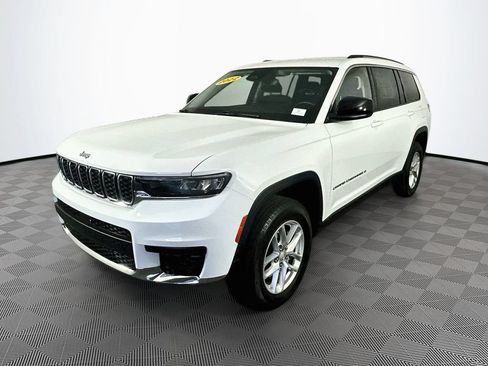 Certified 2022 Jeep Grand Cherokee L Laredo w/ Luxury Tech Group I AWD/4WD image 5