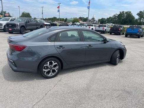 Used 2021 Kia Forte LXS FWD image 10