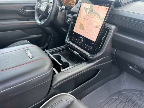 Used 2025 GMC Yukon AT4 Ultimate w/ LPO, Floor Liner Package AWD/4WD image 19