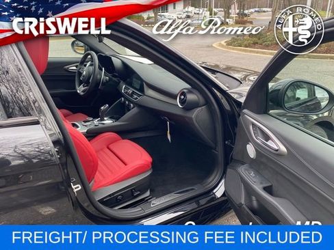 New 2025 Alfa Romeo Giulia AWD image 39