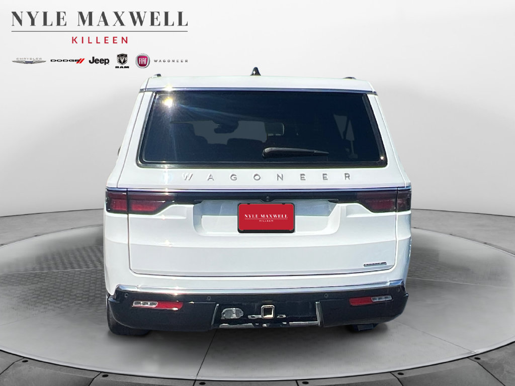 Used 2024 Jeep Wagoneer L Series III w/ Flexible Seating Group AWD/4WD image 15
