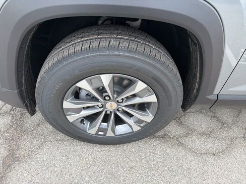 New 2026 Chevrolet Equinox LT FWD image 8