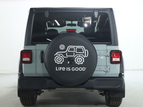 Used 2023 Jeep Wrangler Sport AWD/4WD image 38