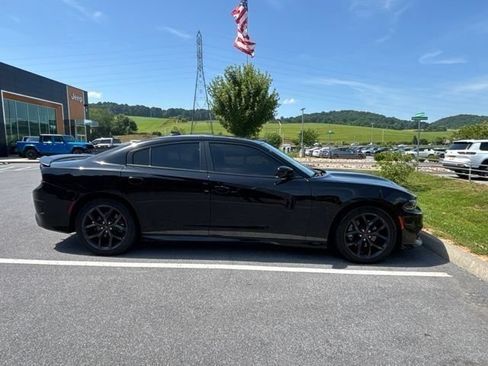 Used 2021 Dodge Charger R/T w/ Blacktop Package RWD image 2