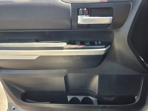 Used 2017 Toyota Tundra SR5 w/ SR5 Upgrade Package RWD image 20
