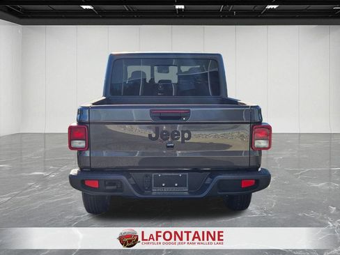 New 2025 Jeep Gladiator Sport image 4