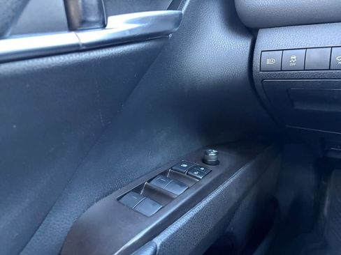 Used 2022 Toyota Camry SE image 10