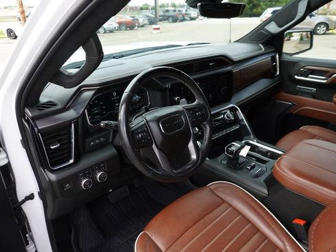 Used 2024 GMC Sierra 1500 Denali Ultimate AWD/4WD image 22