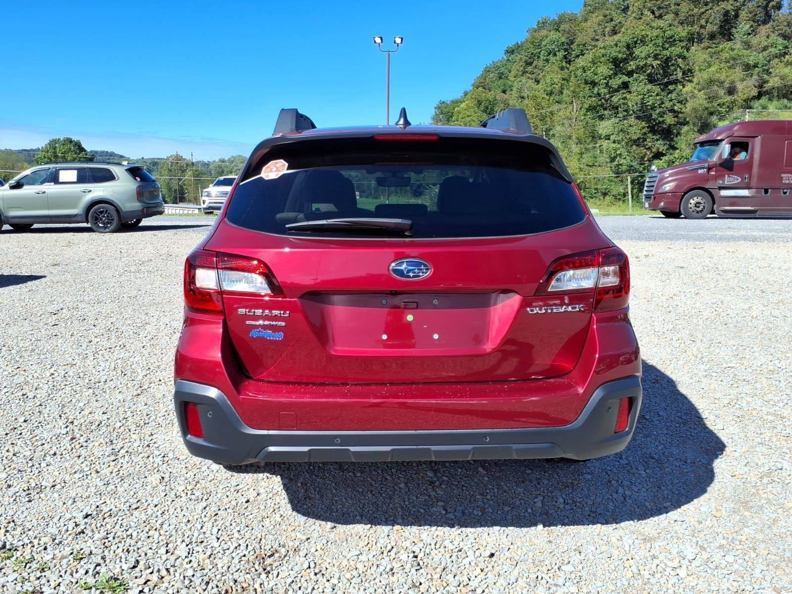 Used 2018 Subaru Outback 2.5i Limited AWD/4WD image 6