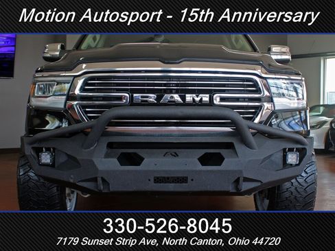 Used 2019 RAM 1500 Laramie AWD/4WD image 3