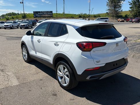 Used 2024 Buick Encore GX Preferred AWD/4WD image 6