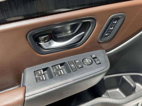 Used 2025 Honda Pilot Elite image 19