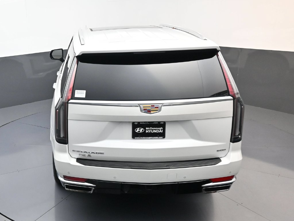 Used 2024 Cadillac Escalade Premium Luxury w/ Performance Package AWD/4WD image 22