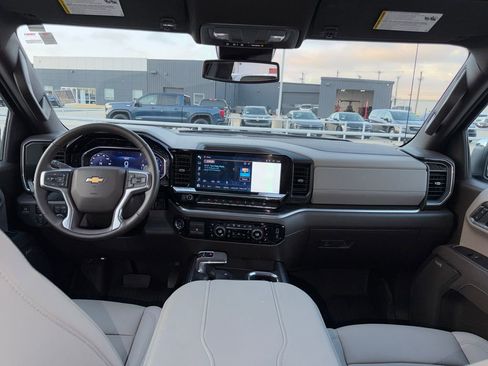 Used 2025 Chevrolet Silverado 1500 LTZ w/ Z71 Off-Road Package image 14