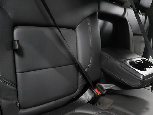Used 2021 Chevrolet Silverado 1500 LT Trail Boss w/ Convenience Package II AWD/4WD image 29