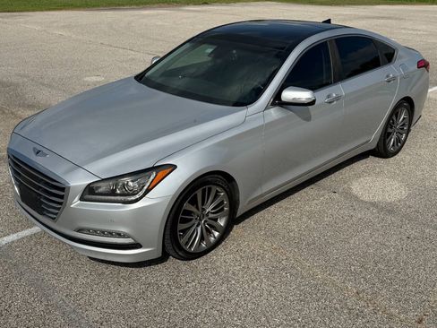 Used 2015 Hyundai Genesis 5.0 RWD image 1