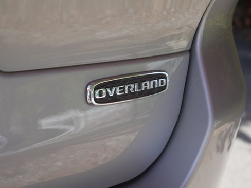 Used 2021 Jeep Grand Cherokee L Overland w/ Luxury Tech Group IV AWD/4WD image 20