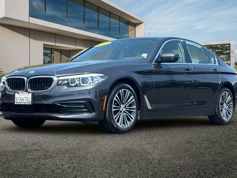 Used 2020 BMW 530e xDrive w/ Premium Package AWD/4WD image 8