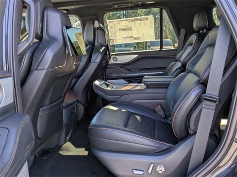 New 2025 Lincoln Navigator Black Label image 13