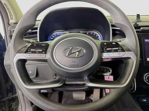 Used 2023 Hyundai Tucson SE image 13
