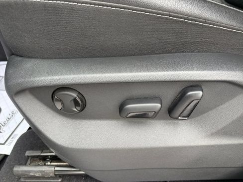 Certified 2023 Volkswagen Atlas SE FWD image 24