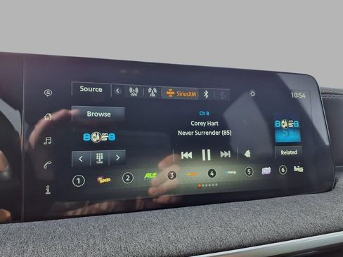 Used 2025 Nissan Kicks SV image 5