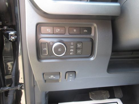 Used 2023 Ford F450 Platinum AWD/4WD image 26