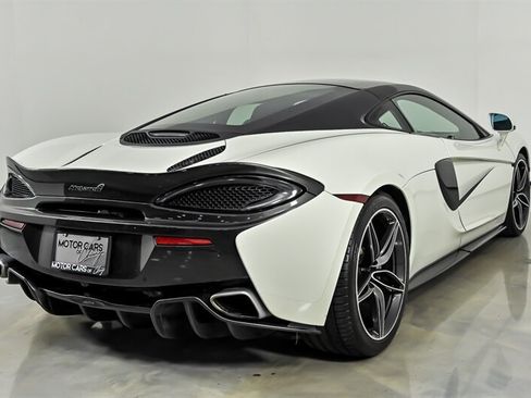 Used 2017 McLaren 570S RWD image 10
