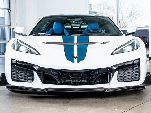 Used 2026 Chevrolet Corvette ZR1 w/ ZR1 Carbon Fiber Aero Package image 3