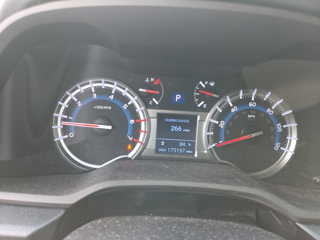 Used 2014 Toyota 4Runner SR5 AWD/4WD image 17