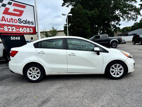 Used 2015 Kia Rio LX FWD image 2