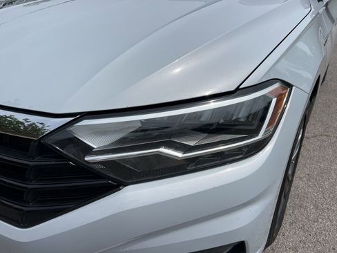 Used 2019 Volkswagen Jetta R-Line FWD image 9