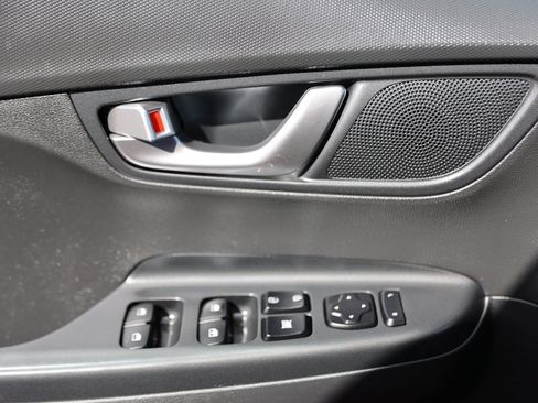 Used 2022 Hyundai Kona SEL w/ Convenience Package image 32