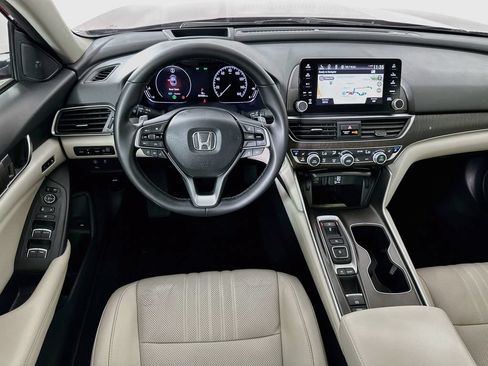 Used 2018 Honda Accord Touring image 23