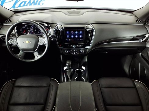 Used 2022 Chevrolet Traverse Premier image 11