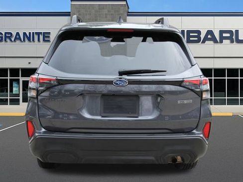 Used 2025 Subaru Forester Premium AWD/4WD image 9