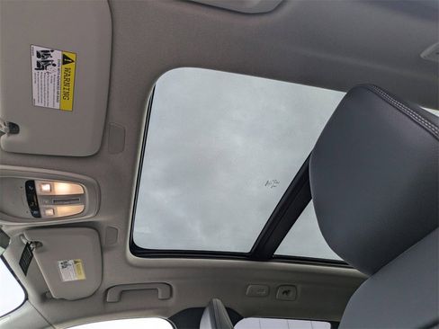 New 2025 Volvo XC40 B5 Plus w/ Protection Package Premier image 22