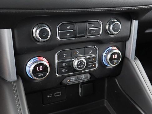 Certified 2022 GMC Yukon SLE RWD image 19