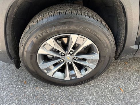 Used 2025 Chevrolet Equinox LT FWD image 30