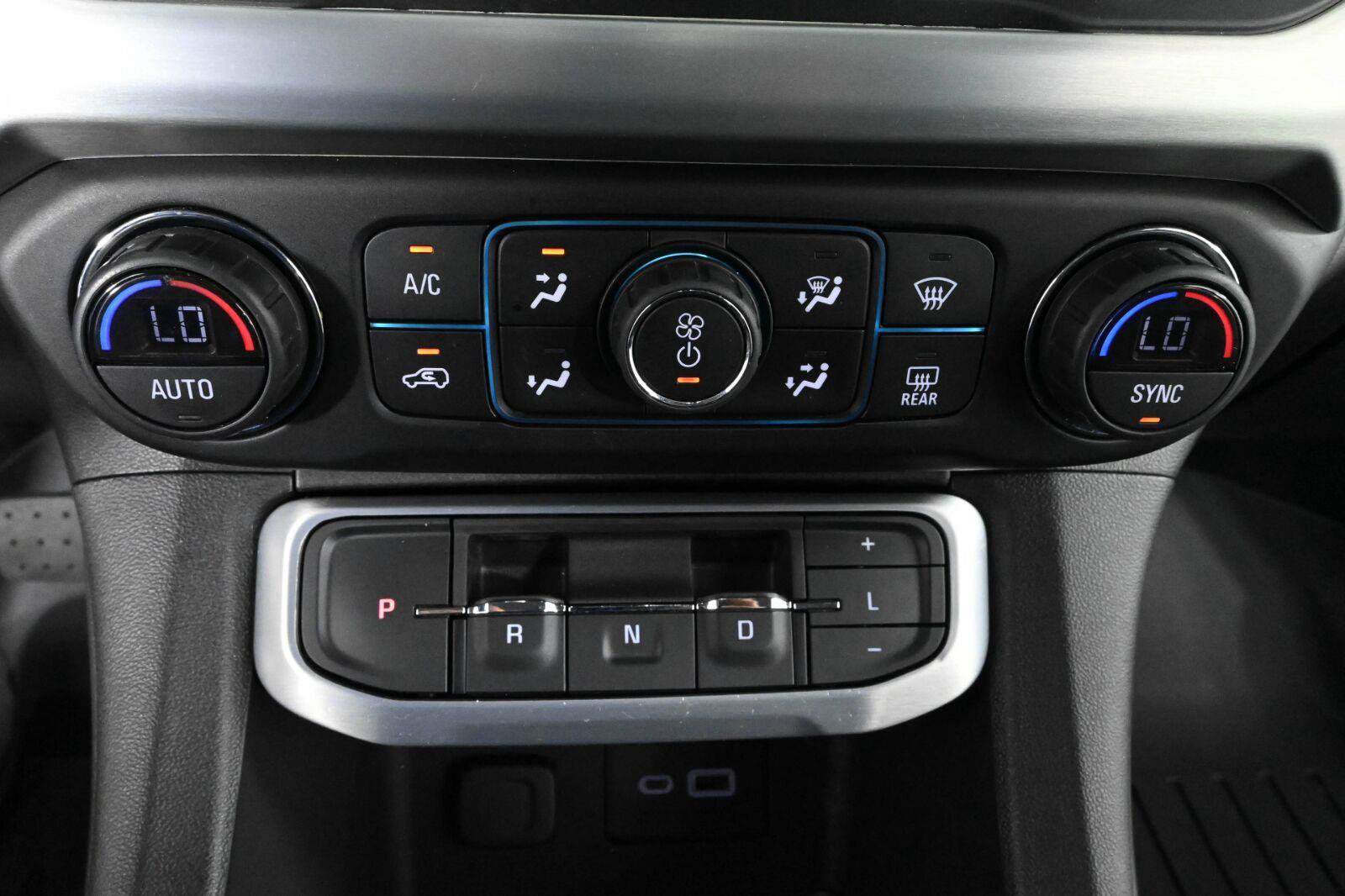 Used 2021 GMC Acadia SLE w/ Driver Convenience Package FWD image 26
