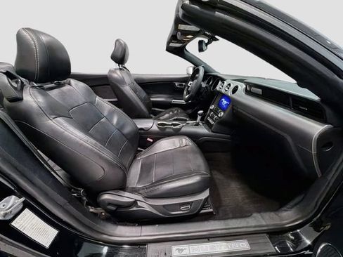 Used 2019 Ford Mustang Premium RWD image 18