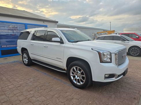 Used 2015 GMC Yukon XL Denali w/ Open Road Package image 4