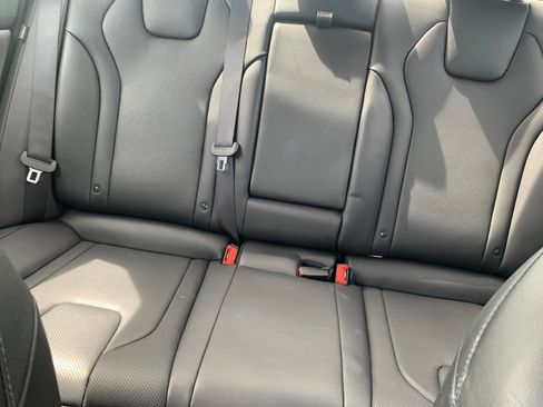 Certified 2025 Hyundai Elantra Limited FWD image 28