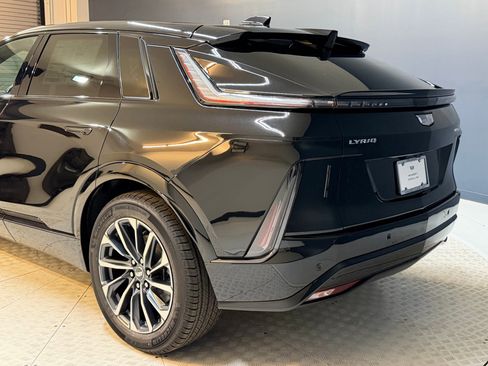 New 2026 Cadillac Lyriq Sport AWD/4WD image 23