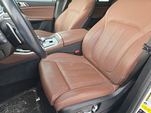 Used 2019 BMW X5 xDrive40i w/ Premium Package image 24