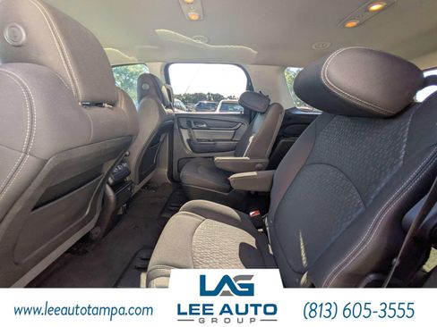 Used 2015 GMC Acadia SLE AWD/4WD image 13