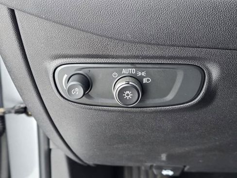 Used 2024 Chevrolet Equinox LT image 15