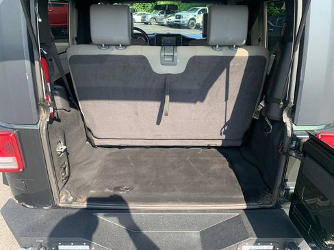 Used 2010 Jeep Wrangler Sahara w/ Dual Top Group AWD/4WD image 23