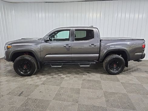 Used 2022 Toyota Tacoma TRD Pro image 5