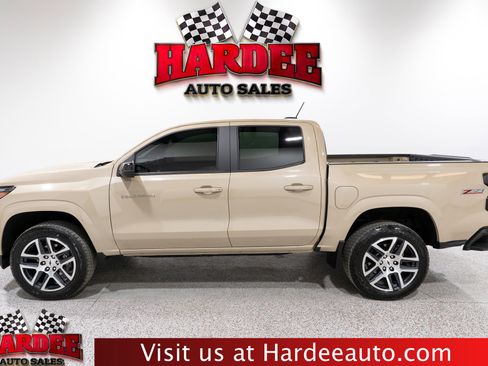 Used 2023 Chevrolet Colorado Z71 w/ Advanced Trailering Package image 1